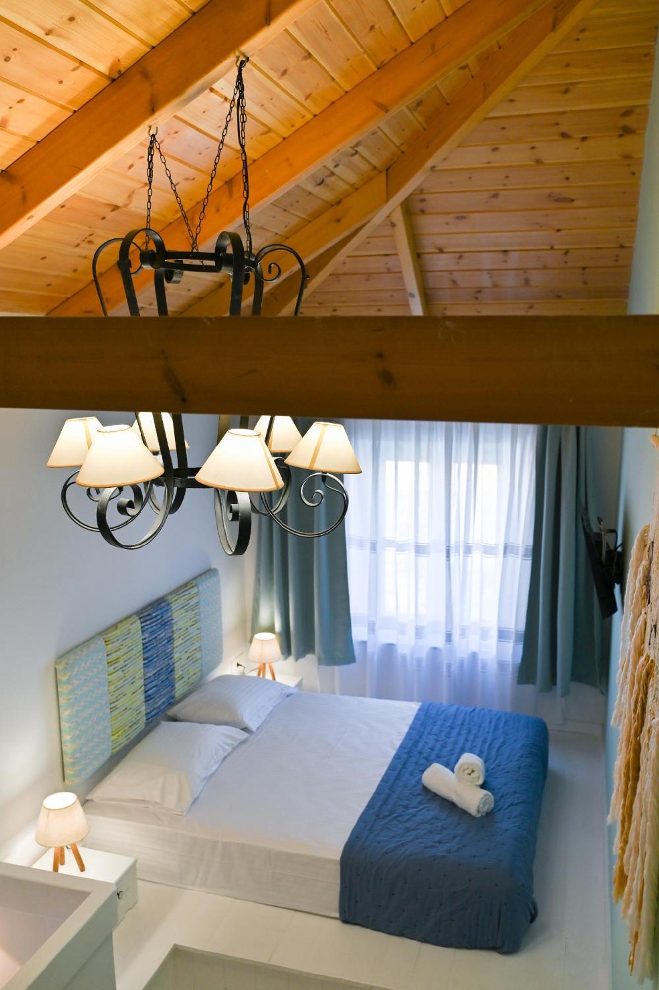 Villa Traditional *